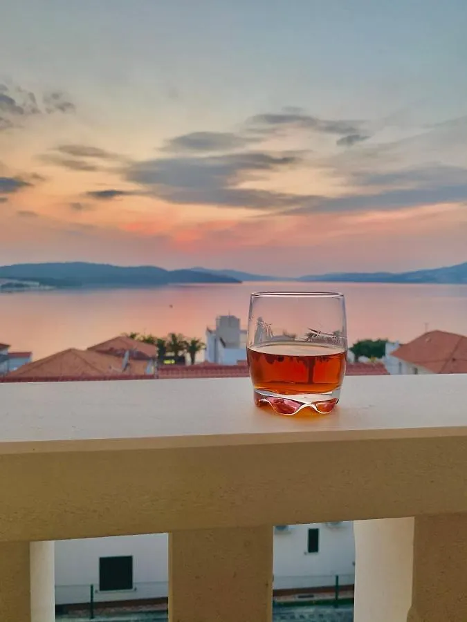 Penthouse Apartment Lux With A Panoramic View, Located On The Beachfront Of Ciovo-Traù Croazia