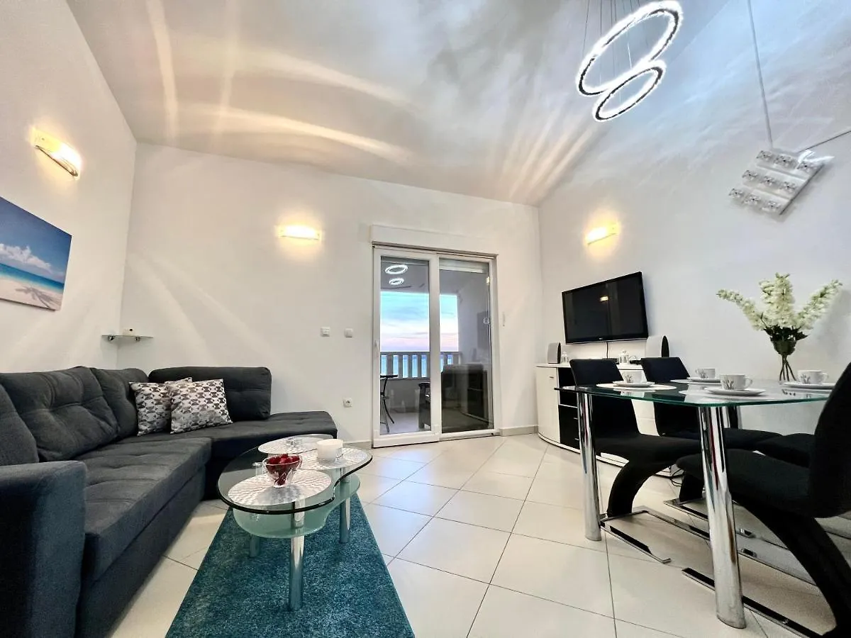 Penthouse Apartment Lux With A Panoramic View, Located On The Beachfront Of Ciovo-Traù  Traù