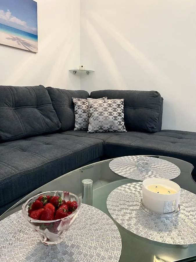 Penthouse Apartment Lux With A Panoramic View, Located On The Beachfront Of Ciovo-Traù